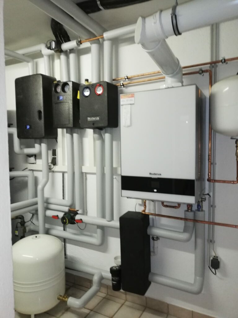 Gasbrennwertheizung mit Solarunterstützung